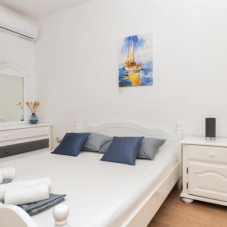 Apartments Marsela Tučepi Exteriör bild