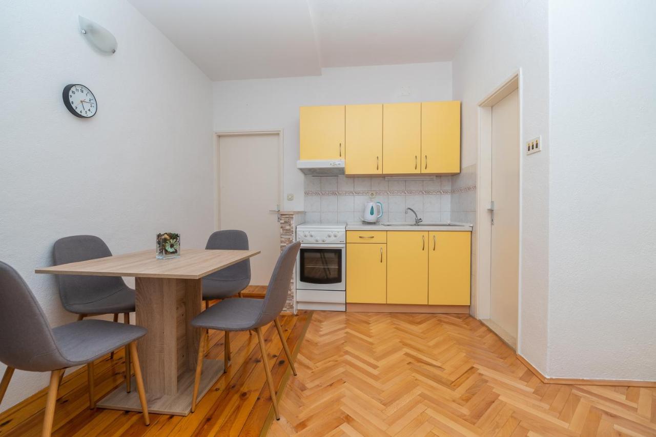 Apartments Marsela Tučepi Exteriör bild