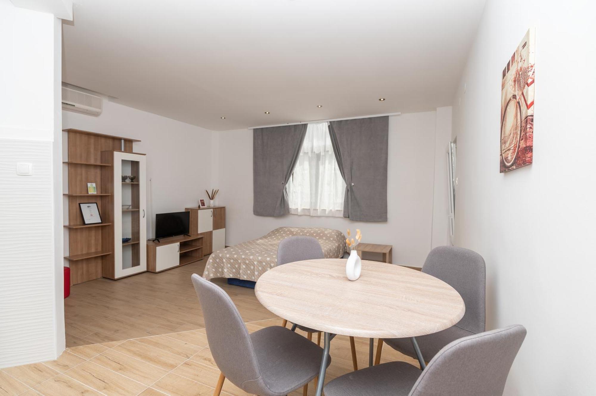Apartments Marsela Tučepi Exteriör bild